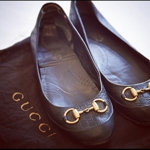 Gucci leather flats